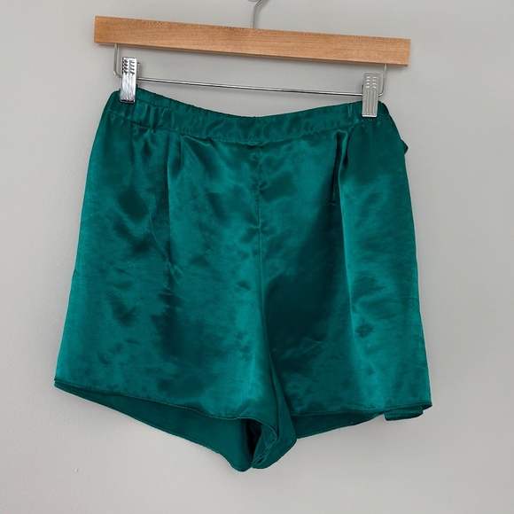 Victoria's‎ Secret Emerald Green Satin Pajama Set - Picture 7 of 16